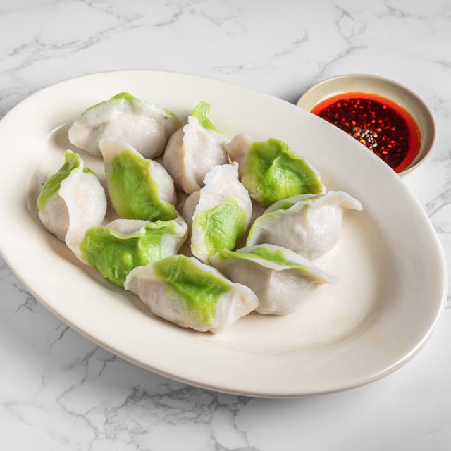 三鲜水饺 / Pork, Shrimp, and Chive Dumplings.