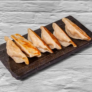 G14. Pan Fried Pork Dumplings (6pcs) / 开口锅贴