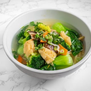 什锦素汤面 / Vegetable Noodle Soup