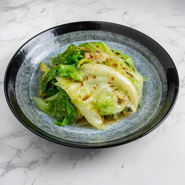 蚝油生菜 / Lettuce with Oyster Sauce.