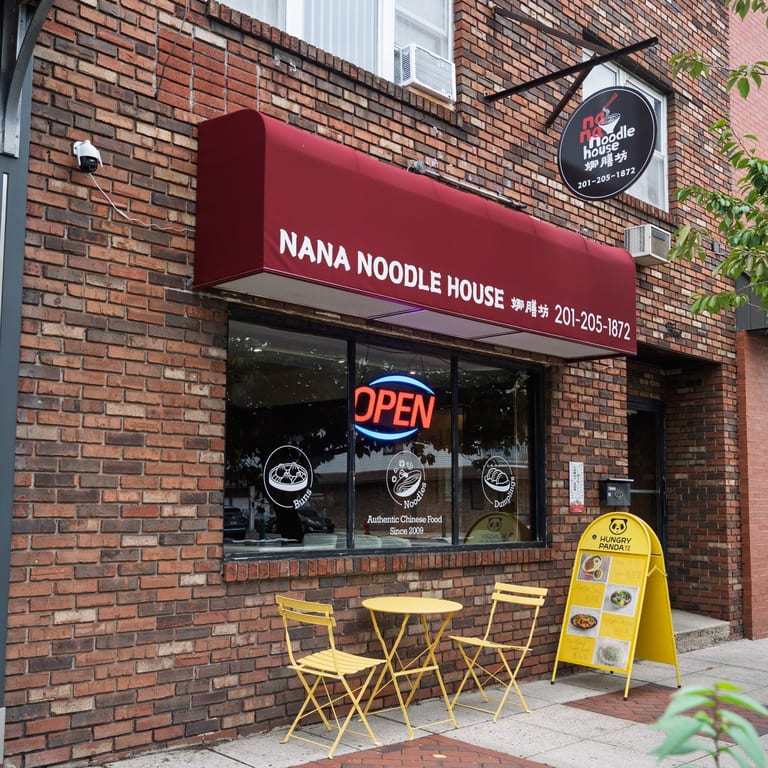 Welcome to Nana Noodle House
