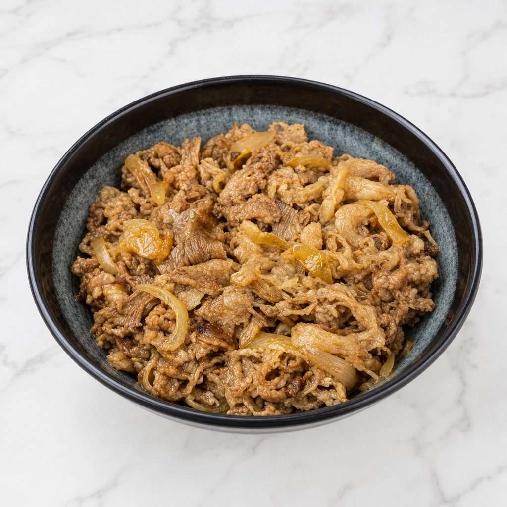 肥牛盖饭 / Beef Bowl Combo.