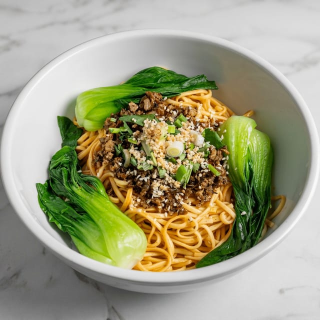 担担面 / Dan Dan Spicy Noodles.