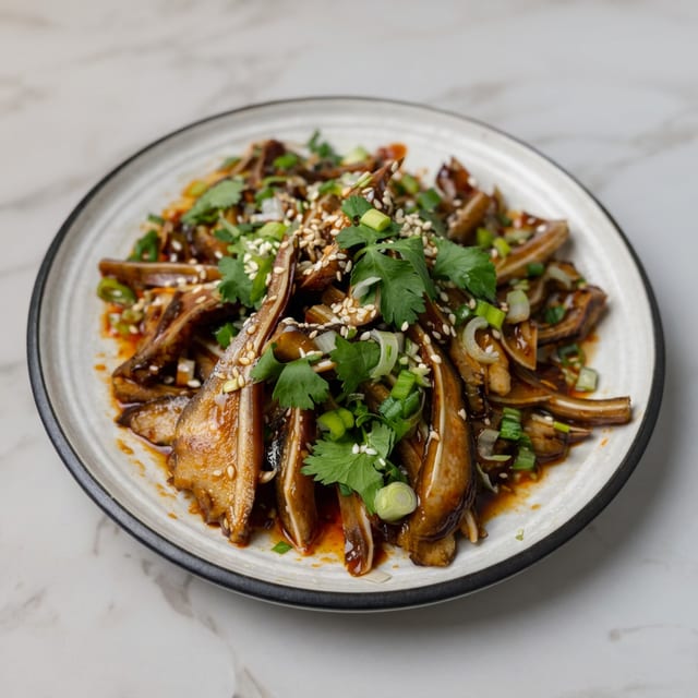 红油猪耳 / Pig Ears with Chili Oil.