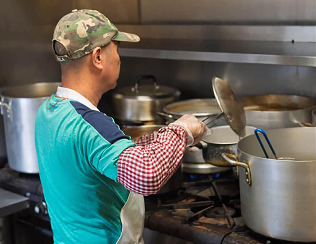 chef at Nana's noodles